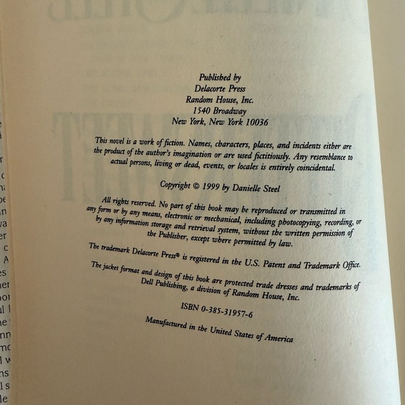 Danielle Steel 'Bittersweet' Hardcover Book - Picture 16 of 16